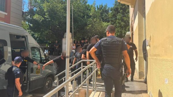 Βορίζια: Απαλλάχθηκαν απο τις κατηγορίες για την τοποθέτηση βόμβας τα πέντε μέλη της οικογένειας Καργάκη