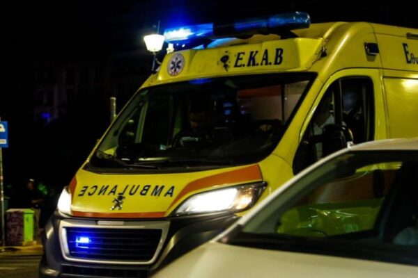 Θανατηφόρο τροχαίο στη Βαρυμπόμπη – Ένας νεκρός μετά από εκτροπή οχήματος