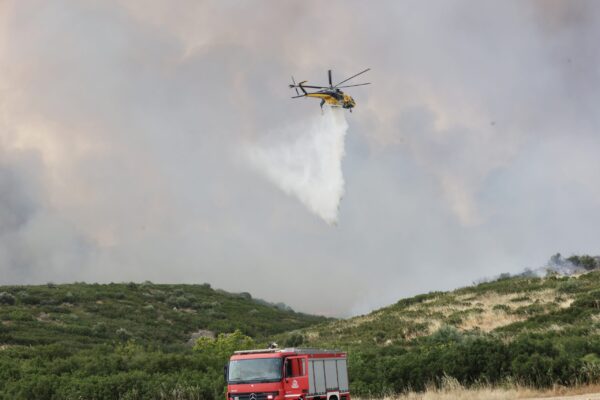 Μέθανα: Οριοθετήθηκε η πυρκαγιά στον Άγιο Γεώργιο