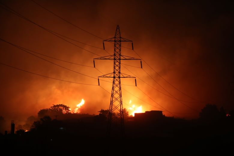 Θεσσαλονίκη: Συνελήφθη 76χρονος για τη μεγάλη φωτιά στο Ωραιόκαστρο – Οδηγείται στον εισαγγελέα
