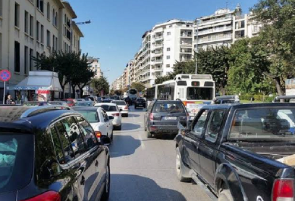 Parkout: Νέα δωρεάν εφαρμογή του Δήμου Αθηναίων για το παρκάρισμα