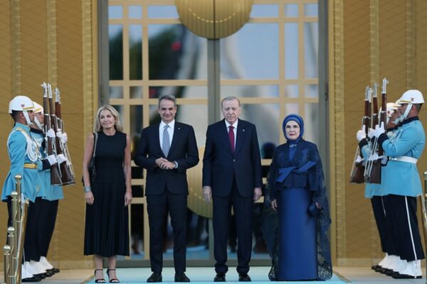 Στην Άγκυρα ο Κυριάκος Μητσοτάκης – Το στίγμα των ελληνικών θέσεων στη Σύνοδο του ΝΑΤΟ