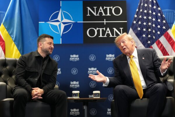 «Ισλαμική Δημοκρατία της Ιαπωνίας»: Το γλωσσικό ολίσθημα Τραμπ στη Σύνοδο του ΝΑΤΟ