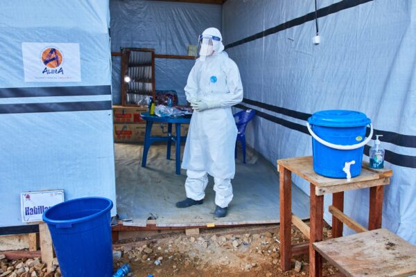 Αμερικανός πολίτης στη ΛΔ Κονγκό διεγνώσθη θετικός στον ιό του Έμπολα