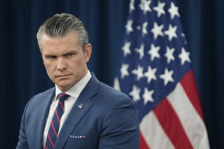 ΗΠΑ: «Το Ιράν έκανε μια κακή επιλογή και τώρα πληρώνει το τίμημα», λέει ο Χέγκσεθ