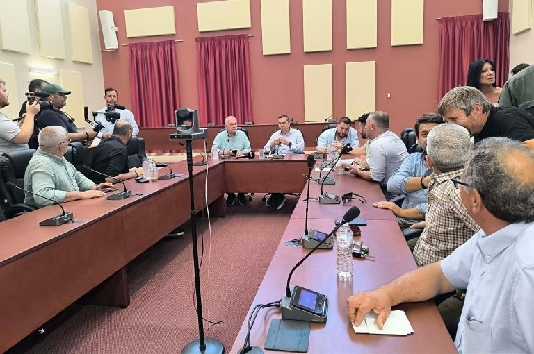 Συνάντηση Τσίπρα με κτηνοτρόφους της Λέσβου: «Ευθύνη όλων μας είναι να διατηρήσουμε ζωντανή την αγροτική παραγωγή»
