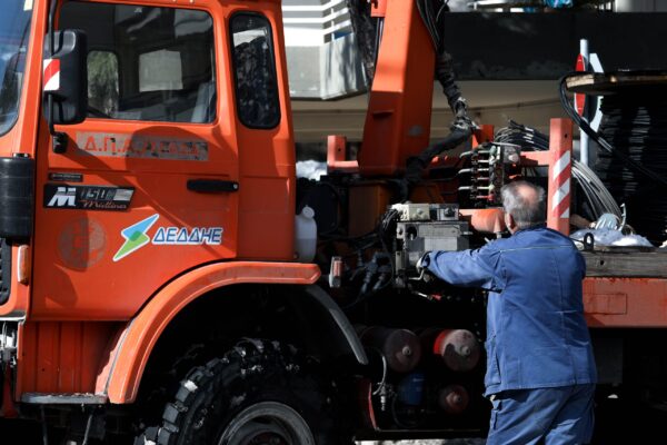 Ζωνιανά: Έδιωξαν κακήν κακώς» συνεργείο του ΔΕΔΔΗΕ που πήγε για εργασίες αναβάθμισης μετρητών ρεύματος