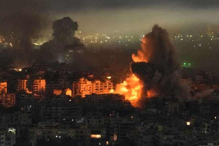 Ιράν: Τουλάχιστον 35 νεκροί και 300 τραυματίες από τα αμερικανικά πλήγματα