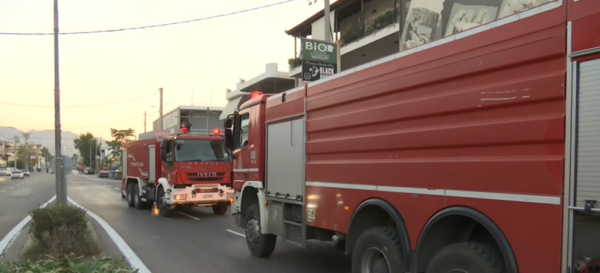 Φωτιά σε επιχείρηση στο Μενίδι – Στο σημείο η Πυροσβεστική