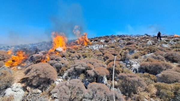 Παραμένει σε επίπεδο «πολύ υψηλού κινδύνου πυρκαγιάς» η Κρήτη