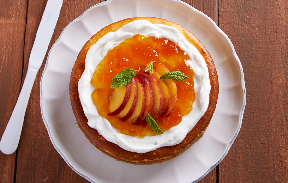 Cheesecake με ροδάκινο: Εύκολη συνταγή για γλυκό ψυγείου