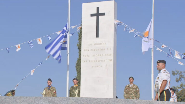 Σειρήνες στις 5:30 στην Κύπρο και εκδηλώσεις μνήμης σε κάθε πόλη – Τα μηνύματα Χριστοδουλίδη και Χατζηδάκη