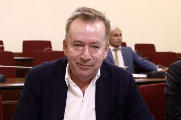 Παραιτήθηκε από βουλευτής ο Β. Κόκκαλης