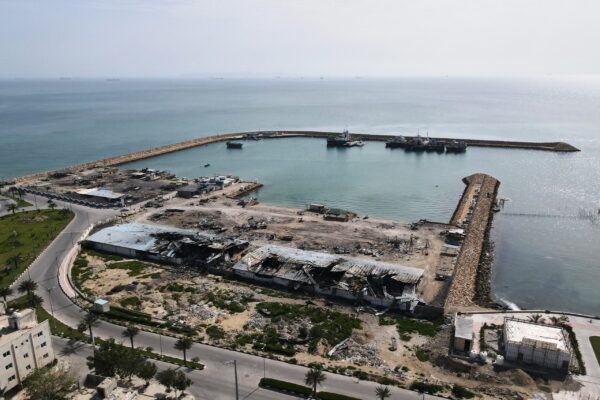 Ιράν: Αμερικανικός πύραυλος έπληξε το νησί Κεσμ