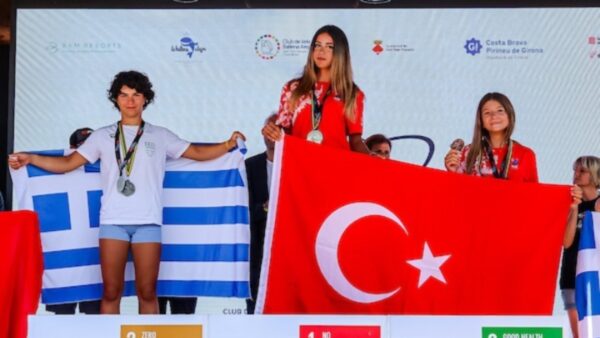 Ασημένιο μετάλλιο η Παναγή στο Παγκόσμιο Πρωτάθλημα iQFOiL Youth και Junior