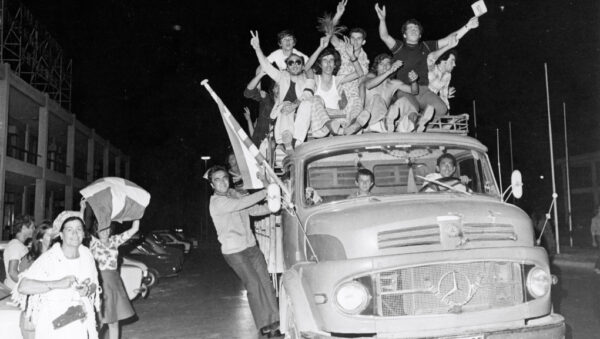 24 Ιουλίου 1974: Η νύχτα που επέστρεψε η Δημοκρατία στην Ελλάδα