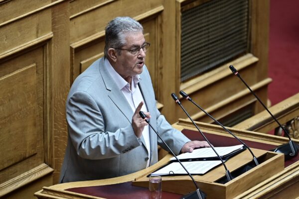Κουτσούμπας: Ο λαός να αντιτάξει ένα ισχυρό μέτωπο αντεπίθεσης στις νέες θυσίες που θέλουν να ενισχύσουν συνταγματικά