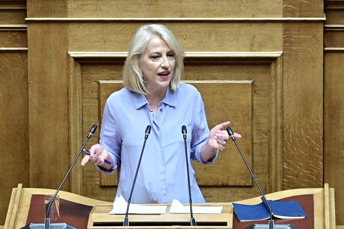 Δούρου: Η Συνταγματική Αναθεώρηση της κυβέρνησης είναι συντηρητική, αναχρονιστική και υπηρετεί πολιτικές σκοπιμότητες