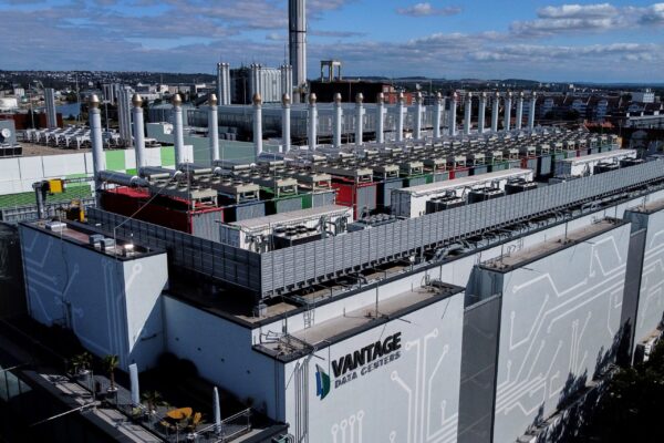 Η ΕΕ ξεκινά την κούρσα για τα «AI Gigafactories»