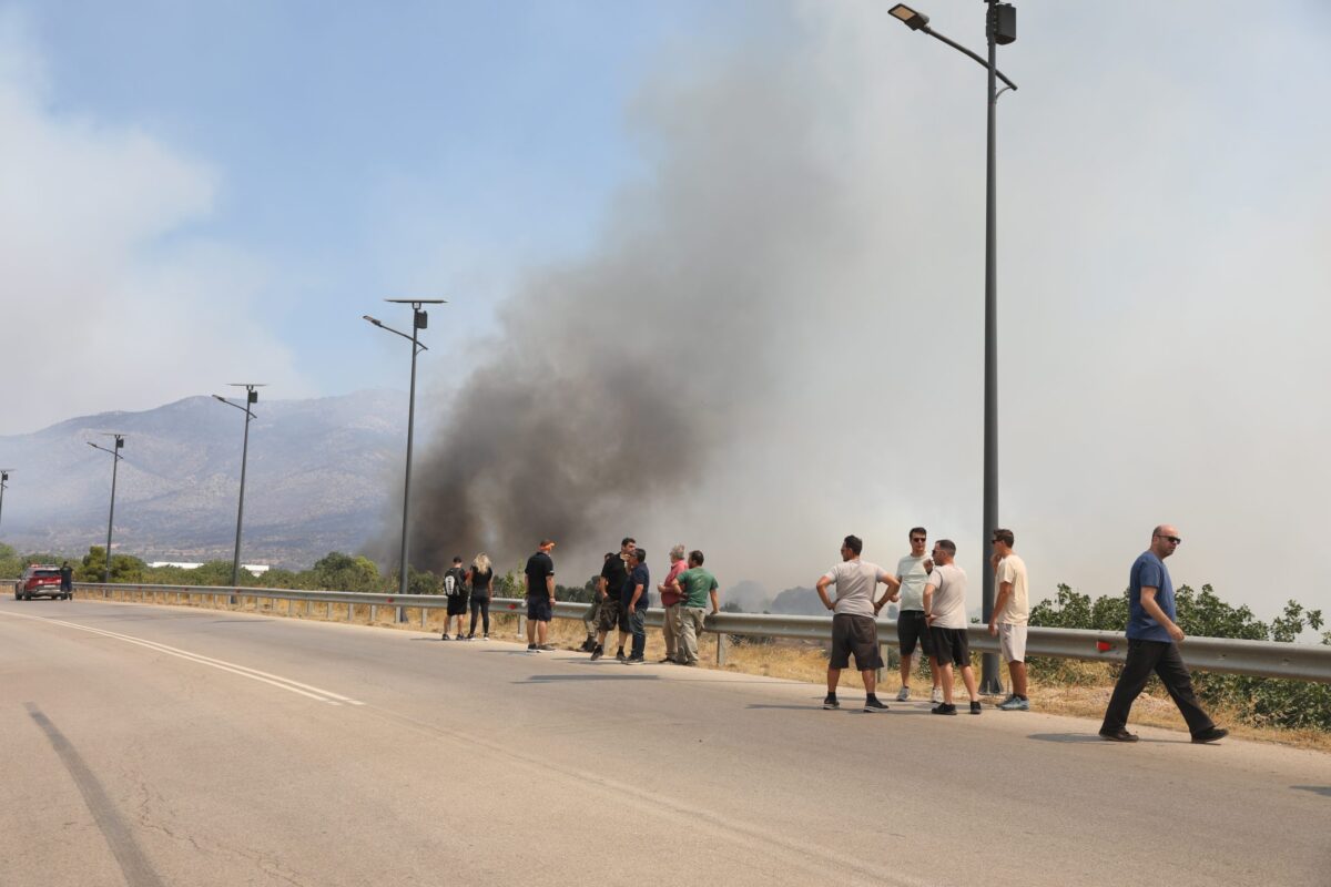 KKE: Χρεωκόπησε η πολιτική που δίνει «έμφαση» σε εναέρια μέσα – τα οποία επίσης είναι λιγοστά – σε σχέση με τις επίγειες δυνάμεις