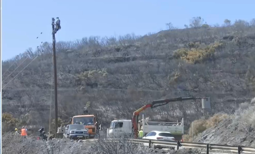 Κεφαλονιά: Χωρίς ρεύμα πυρόπληκτες περιοχές – Αγώνας δρόμου για την αποκατάσταση ηλεκτροδότησης και υδροδότησης