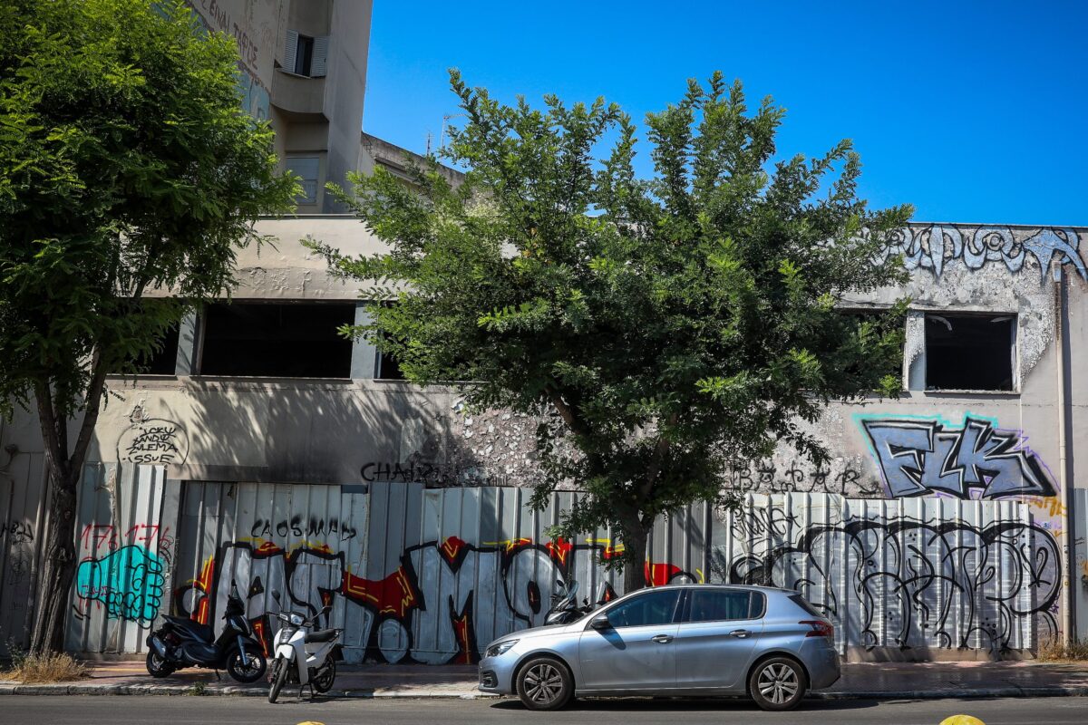 Κυψέλη: Απολογείται ο 26χρονος για τη δολοφονία της 38χρονης Βρετανίδας – Παραδέχεται τη μεταφορά της σορού, αρνείται την ανθρωποκτονία