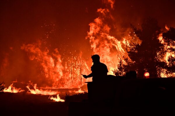 Πολύ υψηλός κίνδυνος εκδήλωσης πυρκαγιάς σήμερα σε Αττική, Εύβοια και Βοιωτία