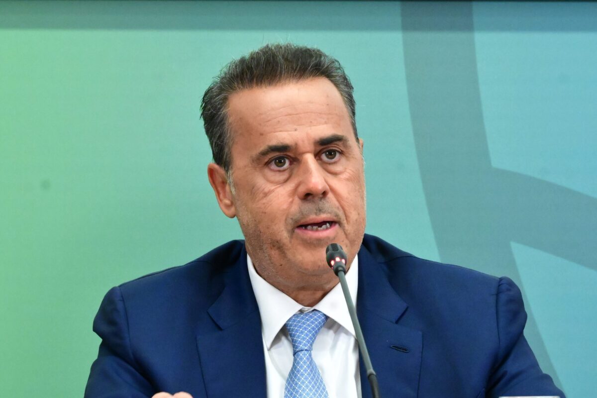 Παπασταύρου: Άμεσα αντιδιαβρωτικά έργα στη Δυτική Αττική – Αναδασωτέες οι καμένες εκτάσεις, ενίσχυση της πρόληψης με το AntiNERO