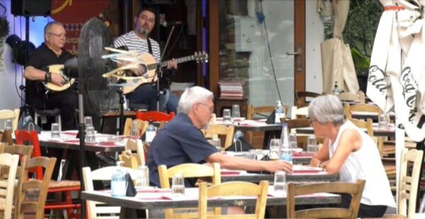 ΓΣΕΕ: Ο υπολογισμός της αμοιβής για όσους εργαστούν στην αργία της 15ης Αυγούστου