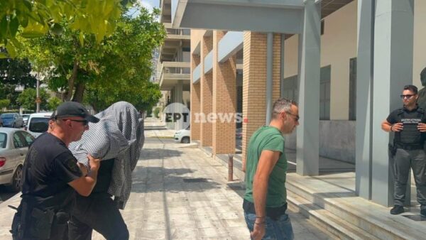 Δικηγόρος 55χρονου που έκρυβε τη σορό του πατέρα του σε καταψύκτη στο ΕΡΤnews: Τα κίνητρά του δεν ήταν οικονομικά – Υπάρχει ψυχολογικό υπόβαθρο