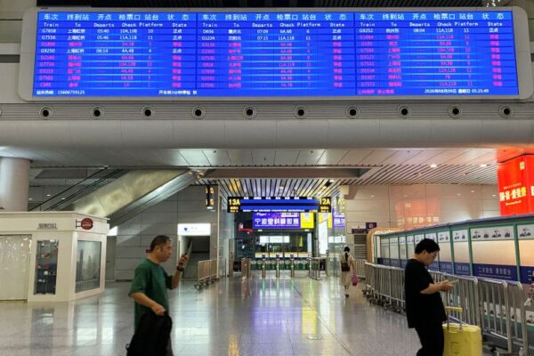 Κίνα: Η Σαγκάη ακυρώνει 1.300 πτήσεις ενόψει του τυφώνα Dolphin
