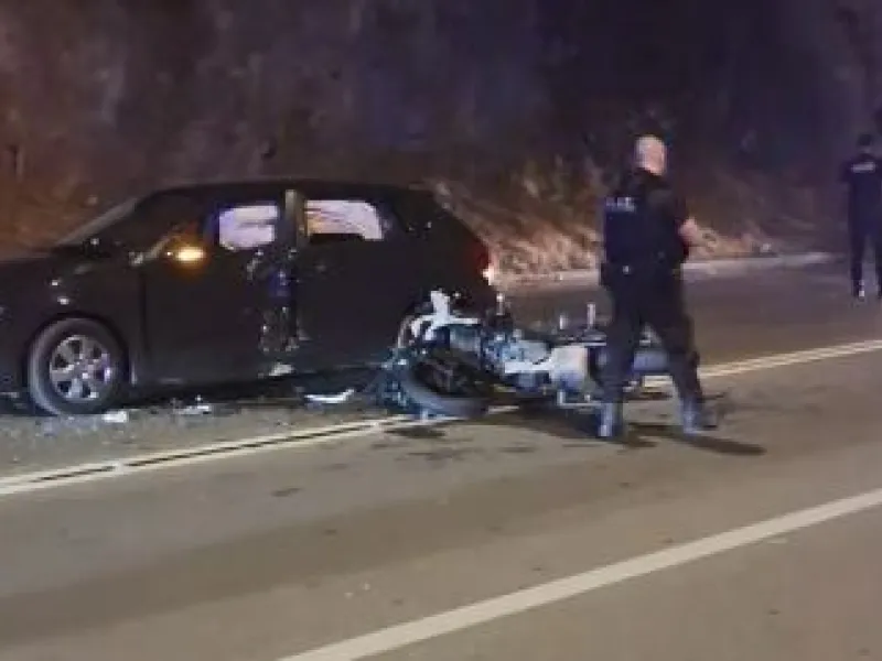 Τροχαίο στη λεωφόρο Αθηνών–Σουνίου: Πώς έγινε η σύγκρουση με τη μηχανή της «ΔΙΑΣ» – Δύο αστυνομικοί τραυματίες