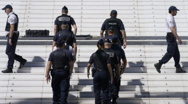 Γαλλία: Τέσσερις Ισπανοί συνελήφθησαν στην Κυανή Ακτή για κλοπή ρολογιού 260.000 ευρώ