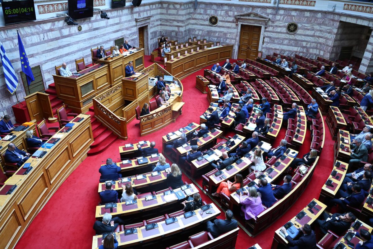 «Φωτιά» παίρνει το πολιτικό σκηνικό στην τελική ευθεία για τη ΔΕΘ – Αντιπαράθεση για τις εξαγγελίες Τσίπρα