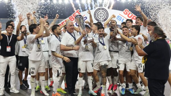 «Αυτό είναι το ποδόσφαιρο», o ΟΦΗ τίμησε το fair play του Μάριου Ηλιόπουλου