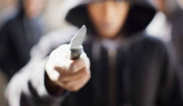 Απόπειρα ληστείας με τραυματισμό σε βάρος 18χρονου στον Aγ. Δημήτριο