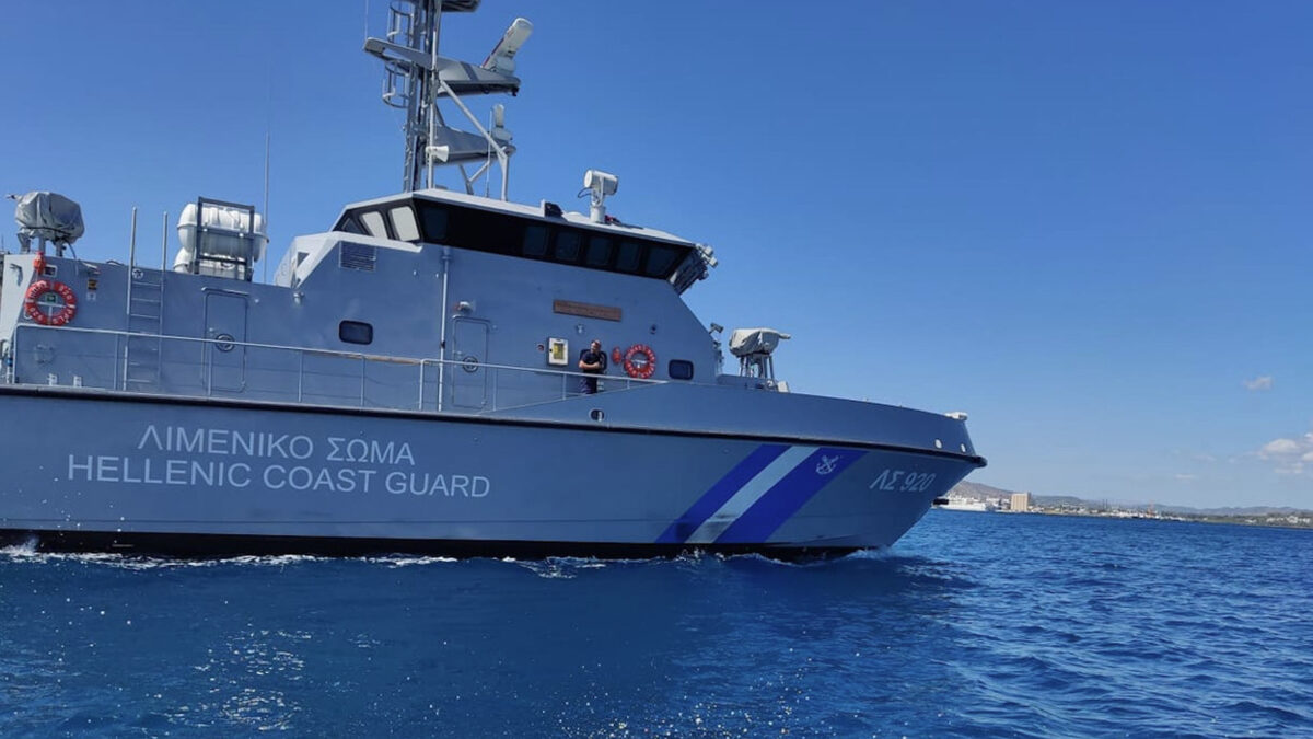 Σαντορίνη: Στο νοσοκομείο 61χρονη Βραζιλιάνα μετά από ατύχημα σε τουριστικό σκάφος