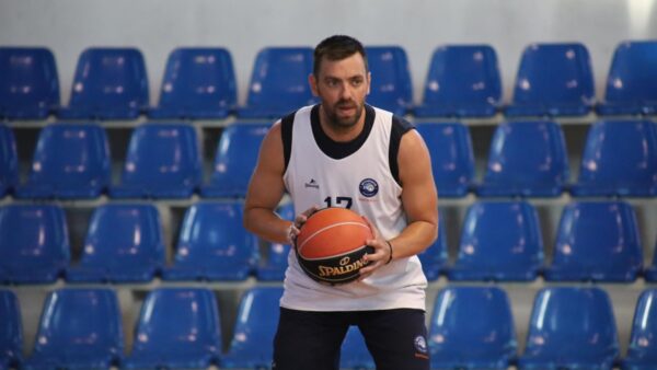 Μάντζαρης: «Να γράψουμε ακόμη μία όμορφη σελίδα στην μπασκετική ιστορία της Μυκόνου»