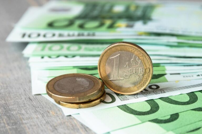 ΠAΣOK: Απύθμενο πολιτικό θράσος του κ. Πιερρακάκη, εμείς κρατήσαμε τη χώρα στο ευρώ