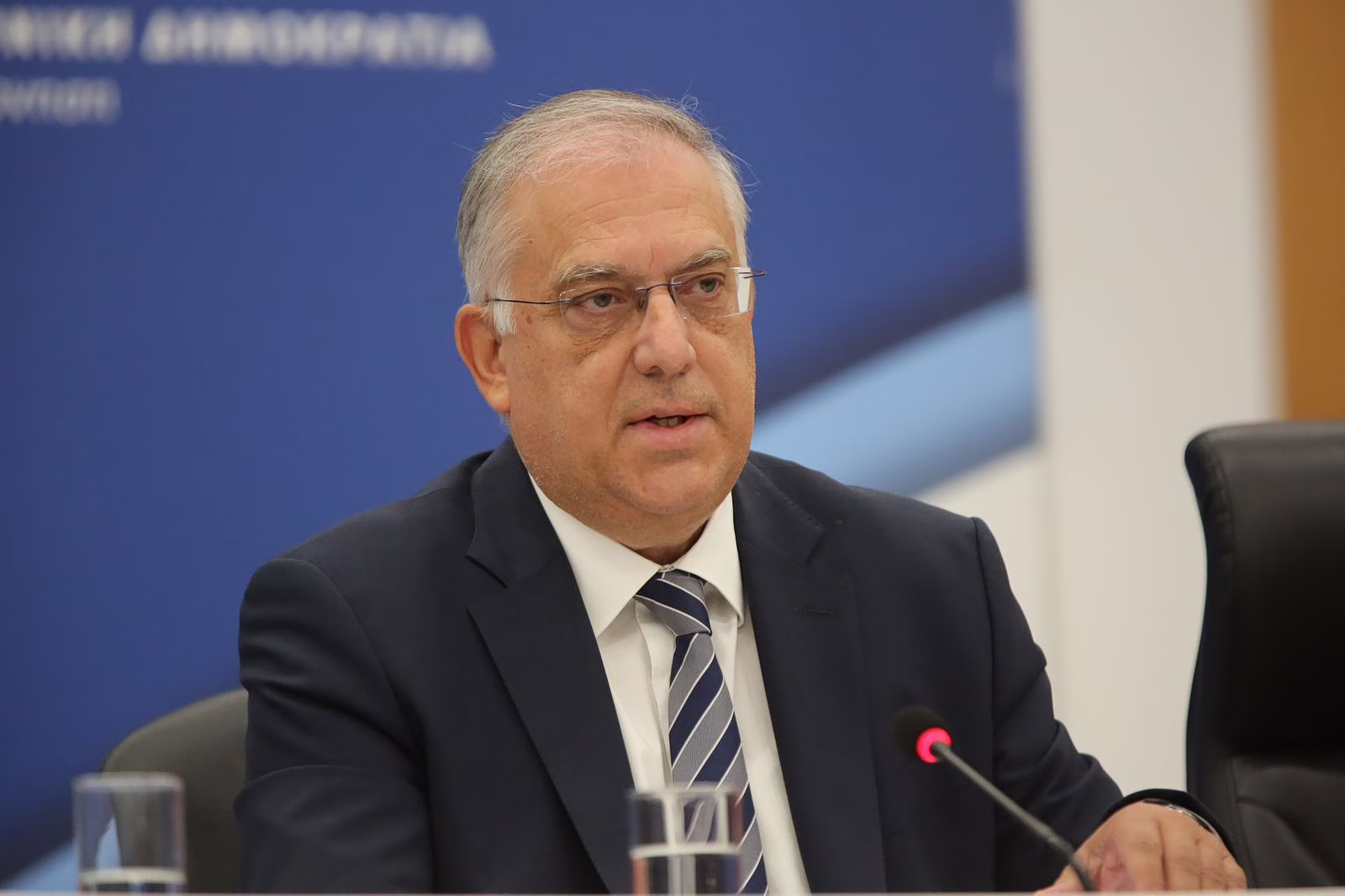 Θεοδωρικάκος: Μηνιαία εξοικονόμηση έως 50 ευρώ για τα νοικοκυριά