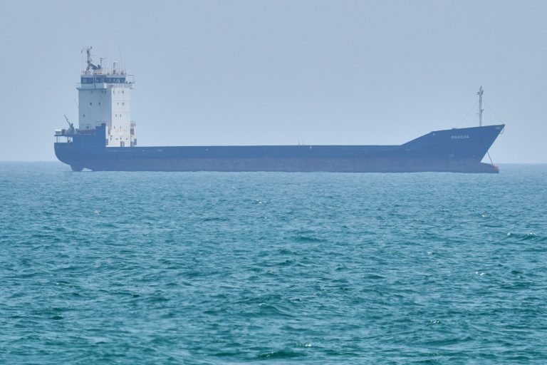 Φορτηγό πλοίο με σημαία Παναμά βυθίστηκε στα ανοιχτά της ανατολικής Ινδίας