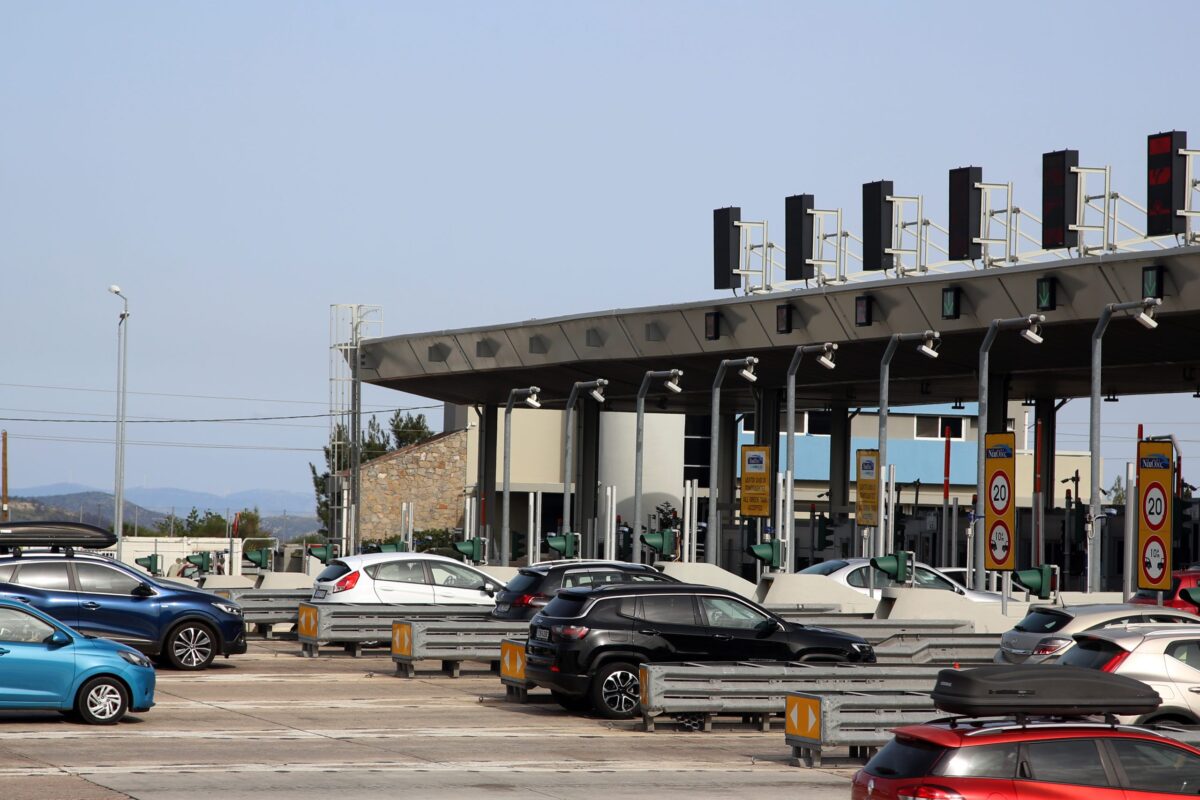 Επιστρέφει το μεγάλο κύμα των εκδρομέων – Η εικόνα στις Εθνικές Οδούς