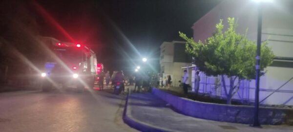Διδυμότειχο: Πυροσβέστες απεγκλώβισαν 97χρονη από διαμέρισμα μετά από φωτιά