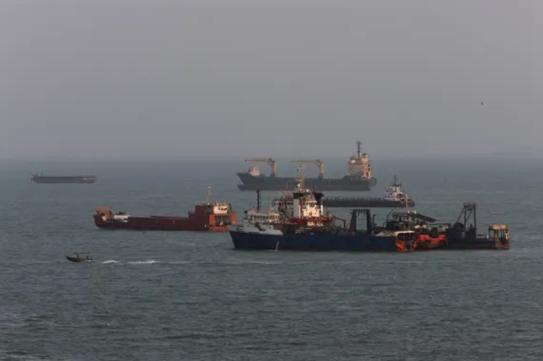 Ιράν: Αντίστροφη μέτρηση για τς κυρώσεις των ΗΠΑ με απειλές και έφραγμα στα Στενά του Ορμούζ