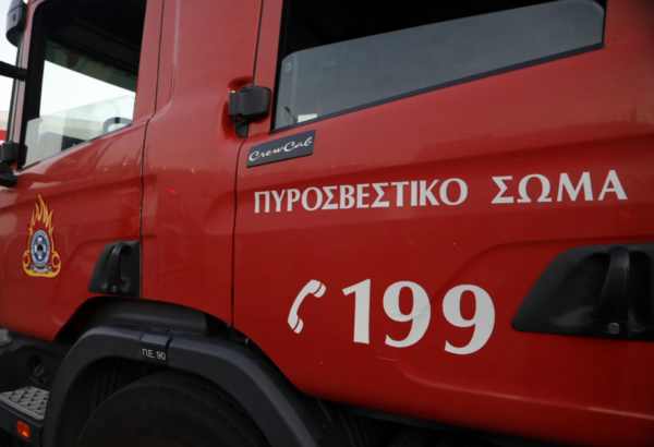 Υπό έλεγχο τέθηκε η φωτιά στην Παλλήνη