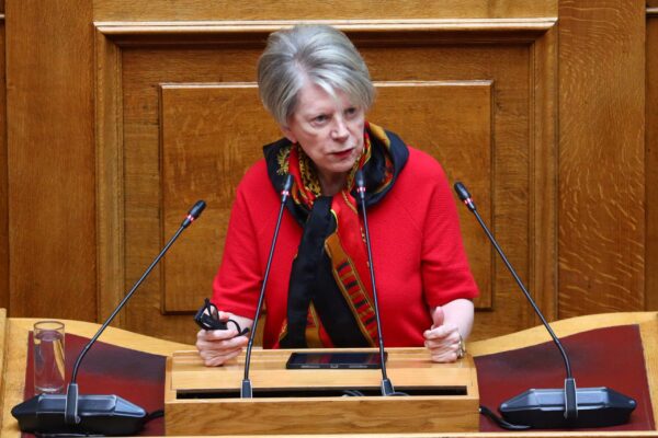 Κόντρα κυβέρνησης – αντιπολίτευσης για την υποψηφιότητα της Έλενας Ακρίτα στη θέση της Ε’ αντιπροέδρου της Βουλής