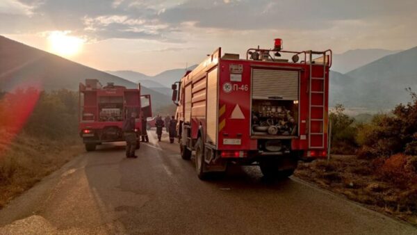 Aκραίος κίνδυνος πυρκαγιάς για τέσσερα νησιά με ριπές ανέμου 9 Μποφόρ – Πορτοκαλί συναγερμός από την Αττική ως τις Κυκλάδες
