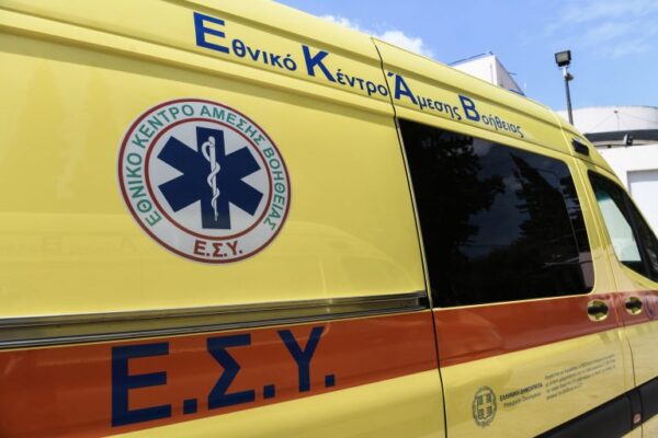 Βαρύς φόρος αίματος στους δρόμους: Τέσσερις νεκροί σε τροχαία σε Δυτική Αττική και Θεσσαλονίκη μέσα σε λίγες ώρες