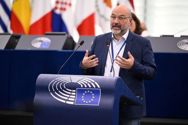 Σ. Αρναούτογλου: Ερώτηση στην Κομισιόν για τις εκκρεμείς αποζημιώσεις των κτηνοτρόφων