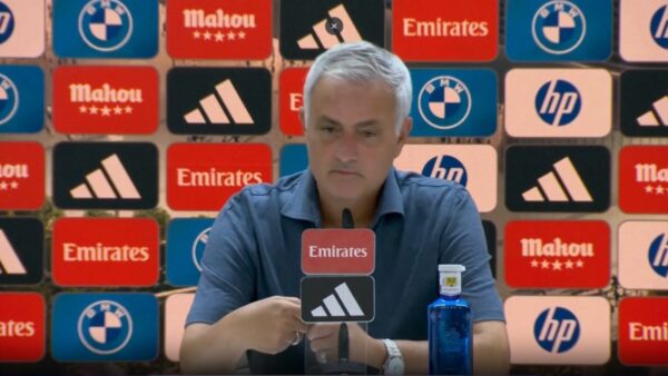 Μουρίνιο: «Ο Μπέλινγχαμ είναι απίστευτος και μπορεί να πάρει τη Χρυσή Μπάλα» (video)